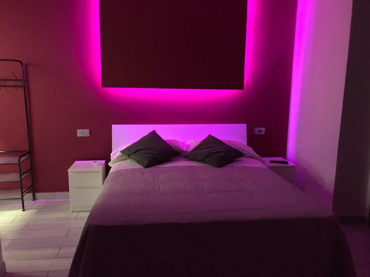 Fc Relais Bed & Breakfast Наполи Екстериор снимка
