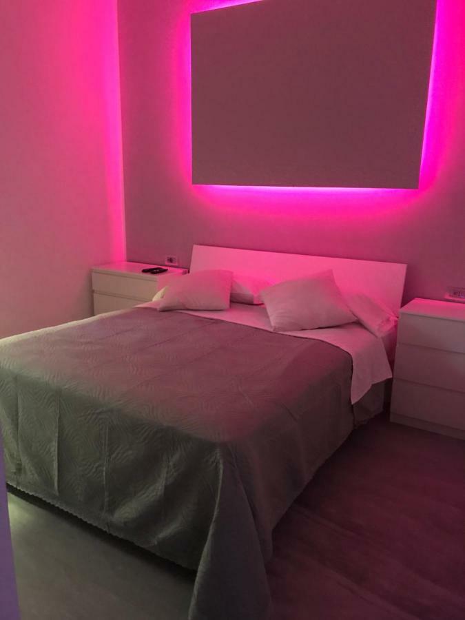 Fc Relais Bed & Breakfast Наполи Екстериор снимка