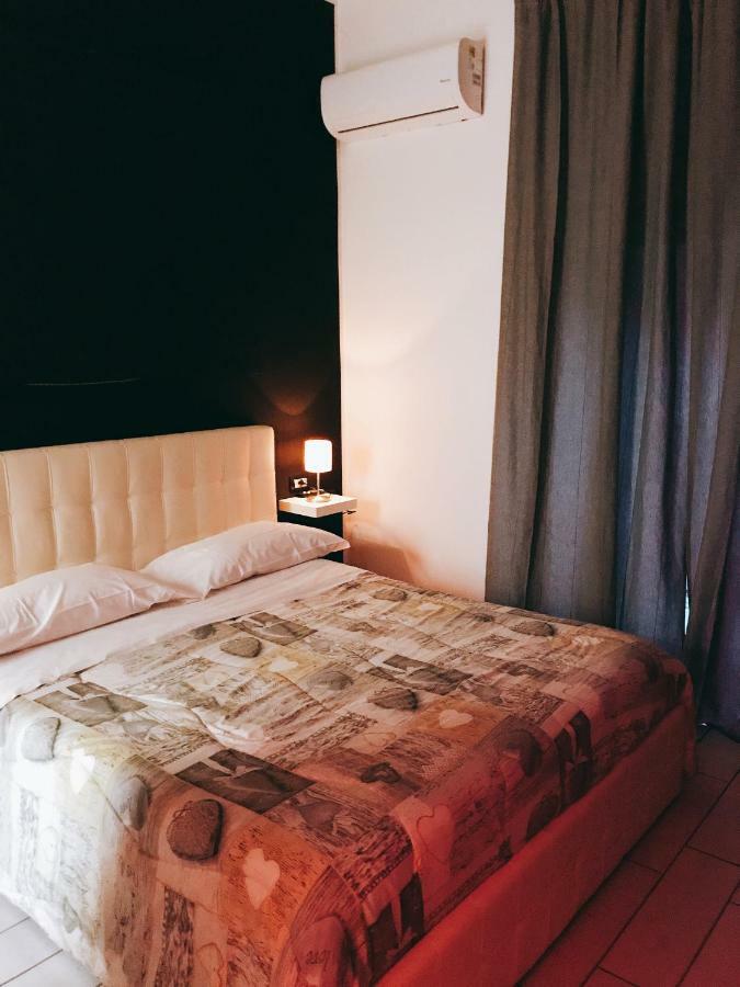 Fc Relais Bed & Breakfast Наполи Екстериор снимка