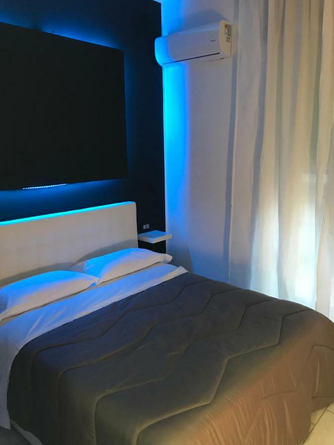 Fc Relais Bed & Breakfast Наполи Екстериор снимка