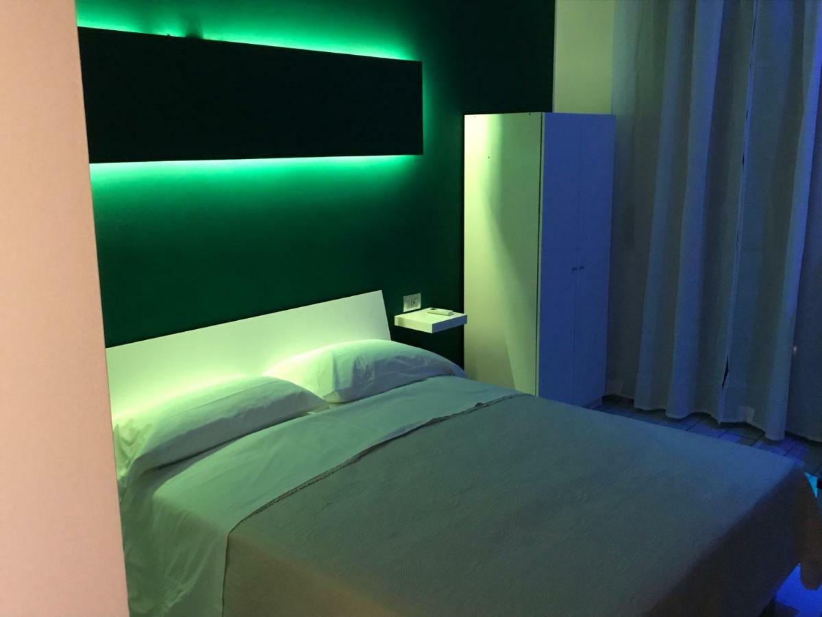 Fc Relais Bed & Breakfast Наполи Екстериор снимка